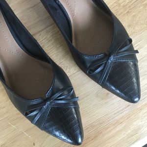 Clark’s Collection Soft Cushion Black Low Heel 10